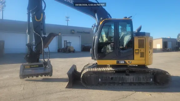 2023 John Deere 135P