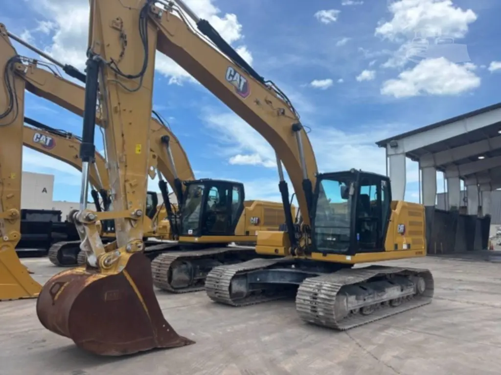 2022 Caterpillar 326FL