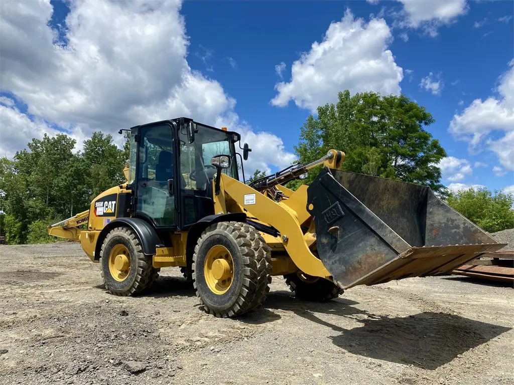 2018 Caterpillar 906M