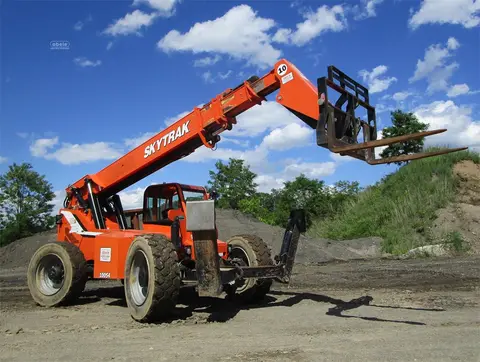 2013 SkyTrak 10054