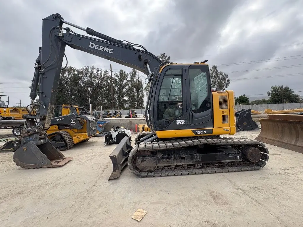 2022 John Deere 135G