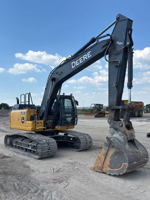 2021 John Deere 200G