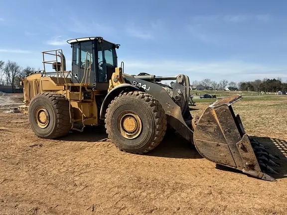 2006 John Deere 844J
