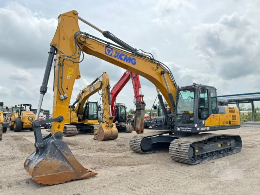 2022 XCMG XE210U