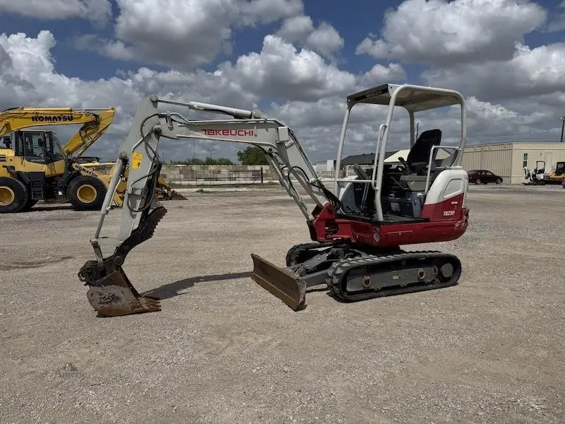 2019 Takeuchi TB230