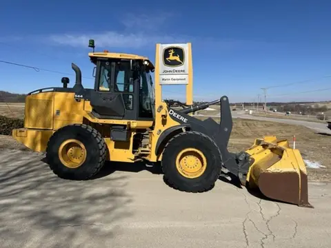 2023 John Deere 544P