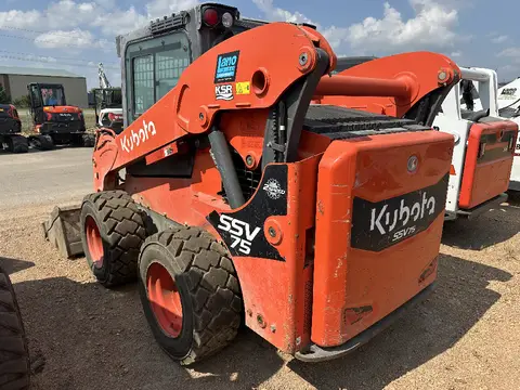 2023 Kubota SSV75