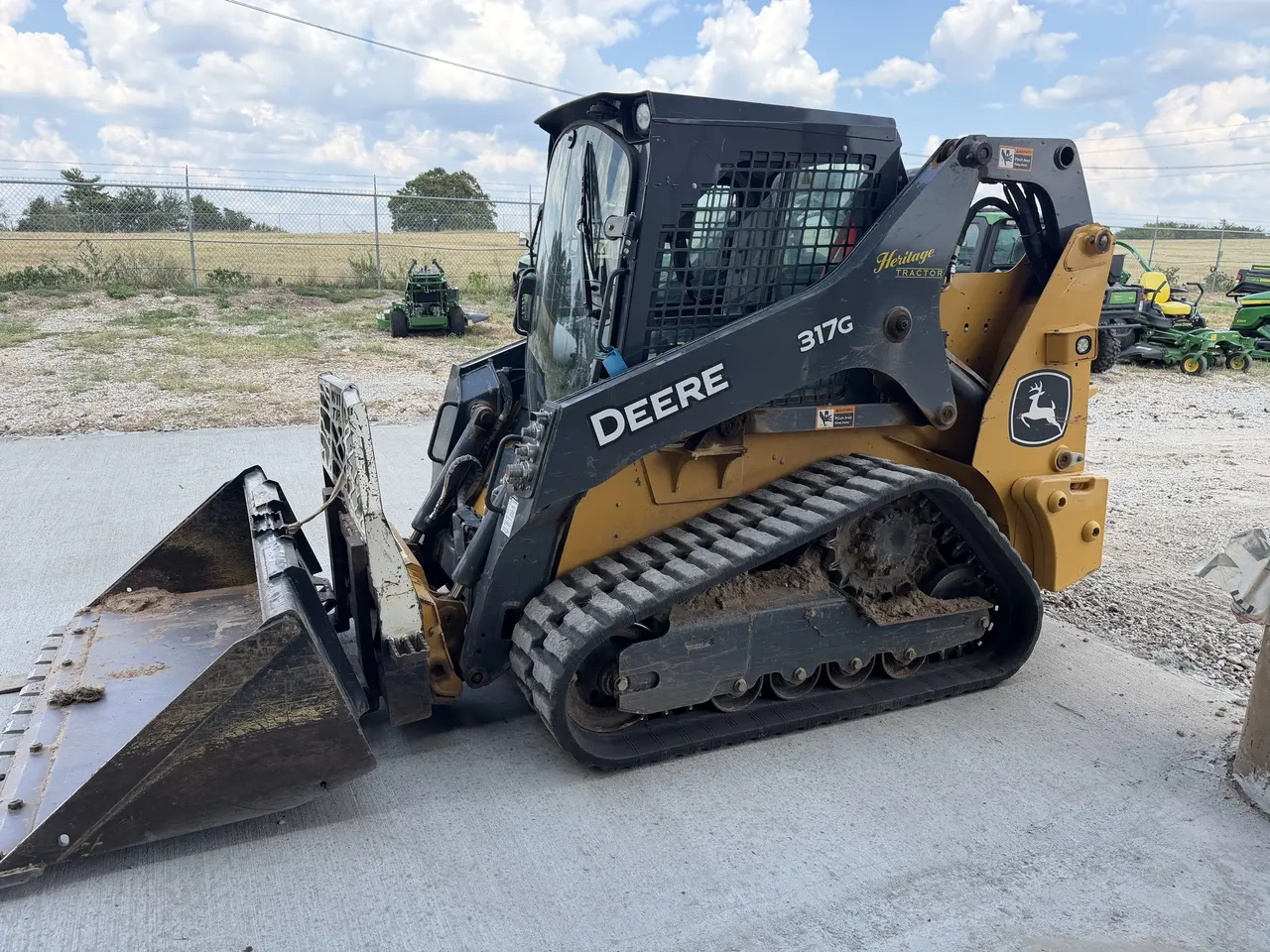 2024 John Deere 317G