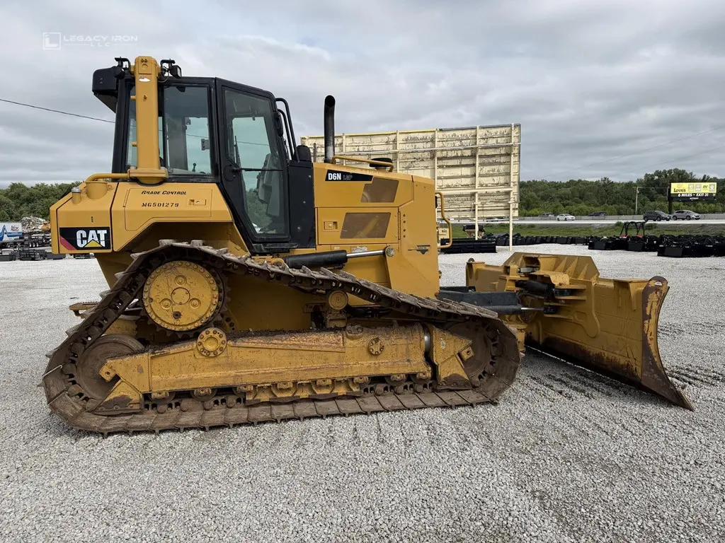 2017 Caterpillar D6N LGP