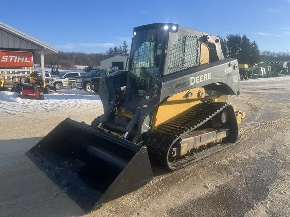 2017 John Deere 333G