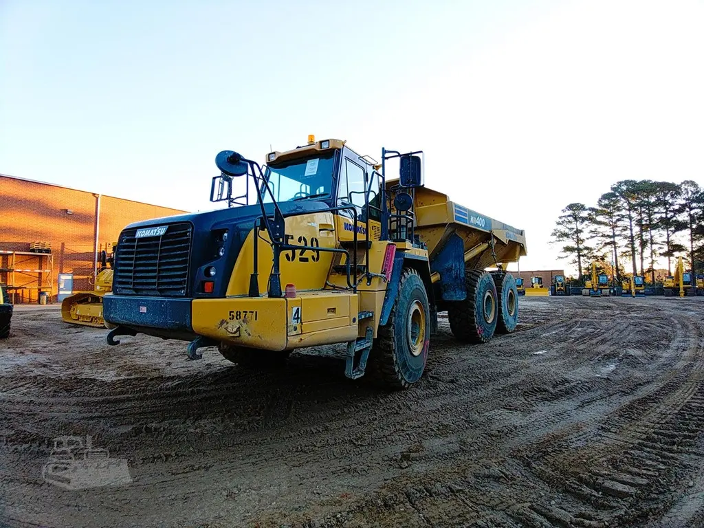 2023 Komatsu HM400-5