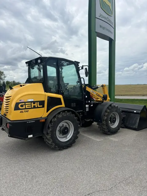 2024 Gehl AL750