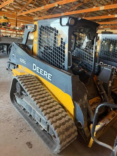 2019 John Deere 325G
