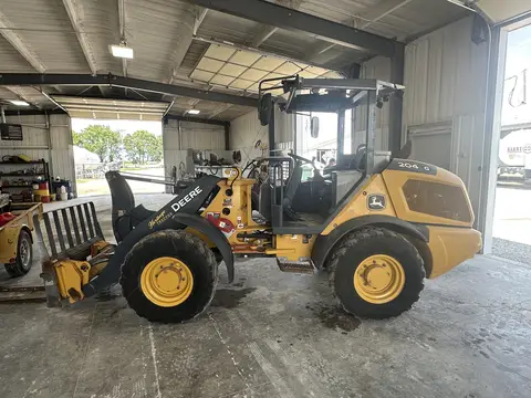 2025 John Deere 204G
