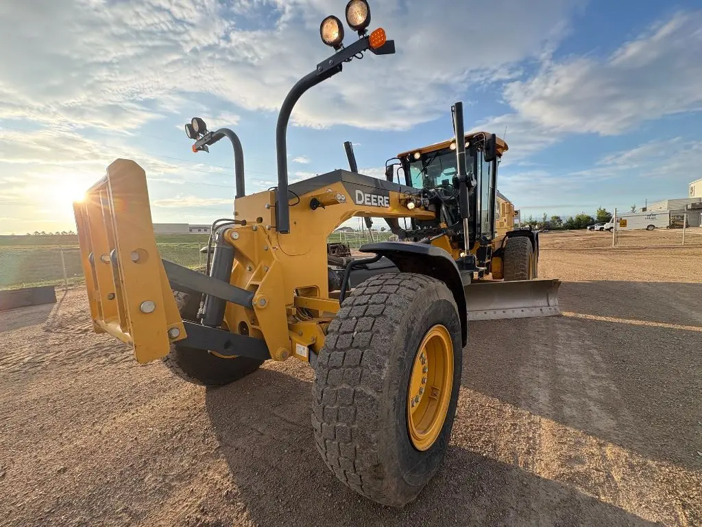 2021 John Deere 772G