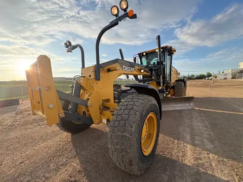 2021 John Deere 772G