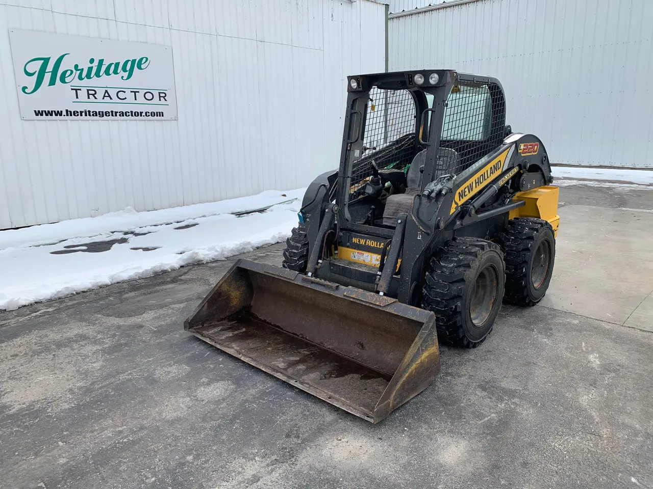 2020 New Holland L220