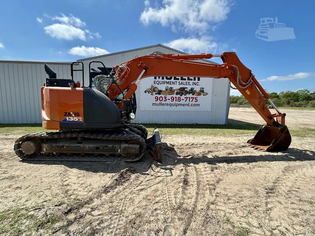 2020 Hitachi ZX135USK-6