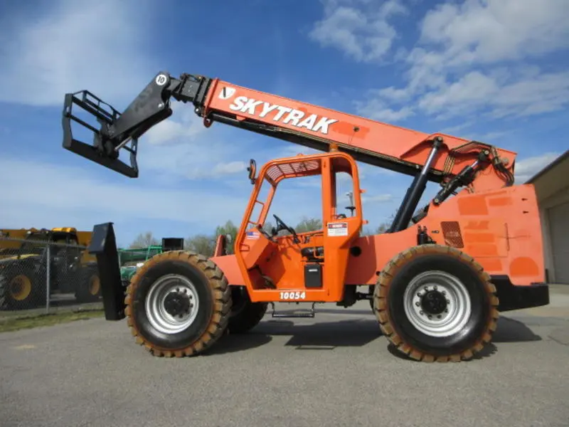 2017 SkyTrak 10054