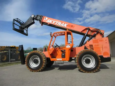 2017 SkyTrak 10054