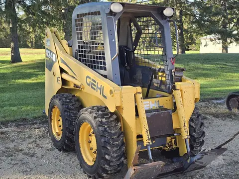 2007 Gehl 4240E