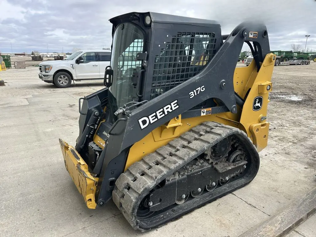 2019 John Deere 317G