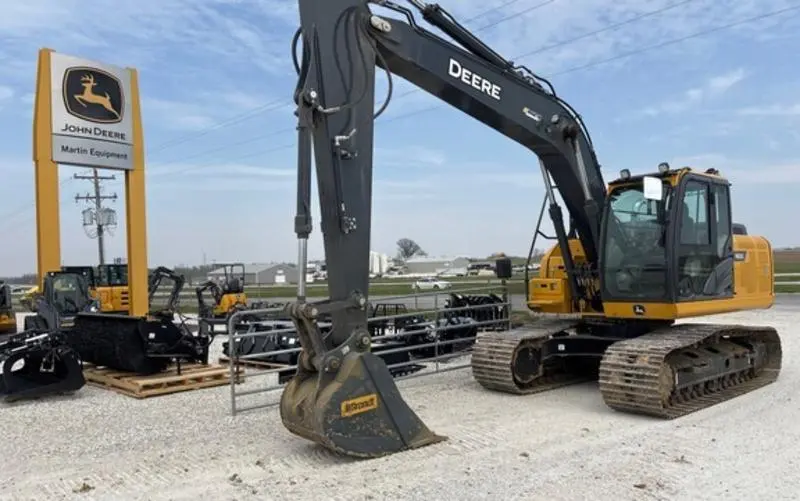 2022 John Deere 160G LC