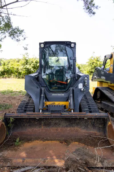 2023 John Deere 325G