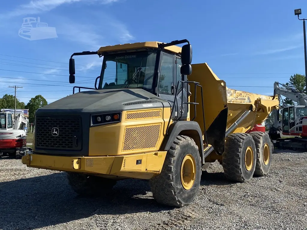 2019 John Deere 260E