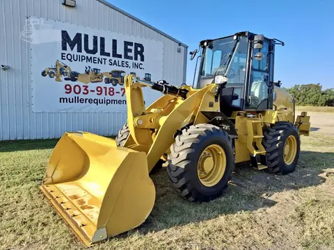 2023 Caterpillar 910