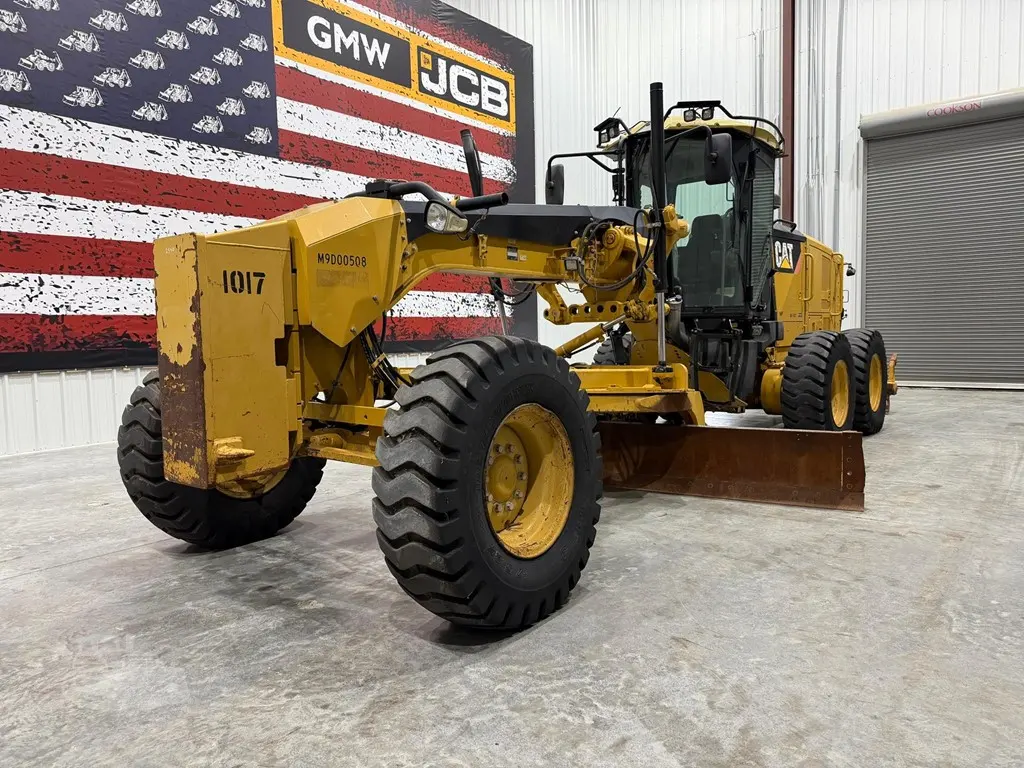 2011 Caterpillar 140M2