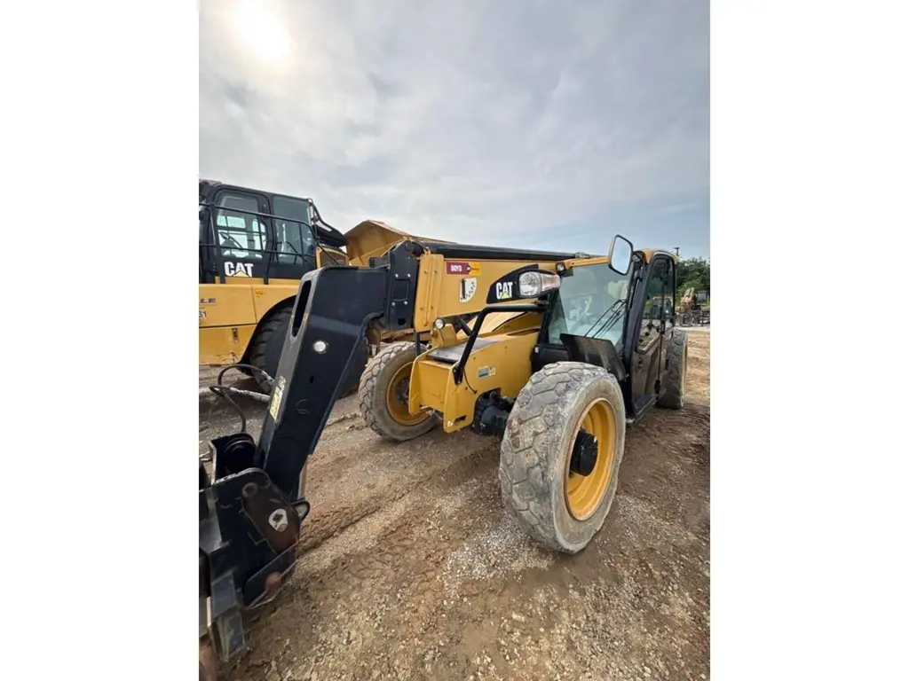 2016 Caterpillar TL943D