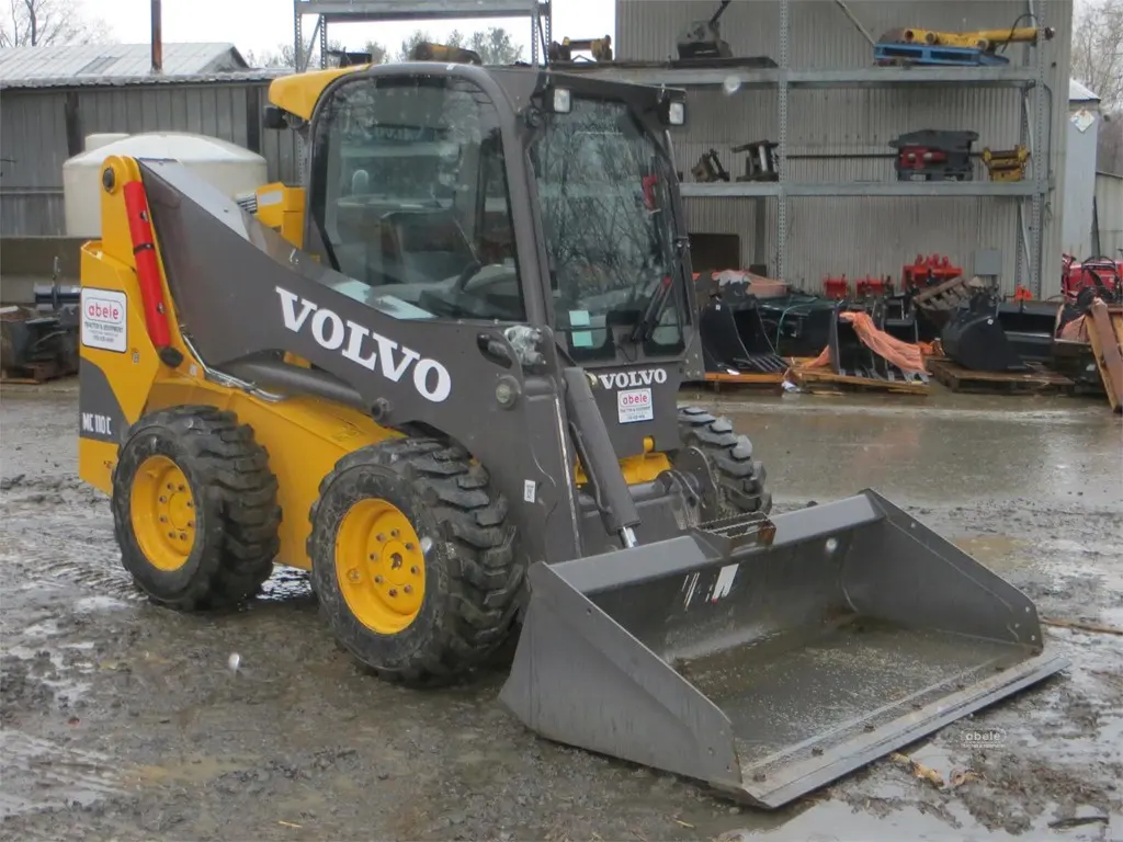 2013 Volvo MC110C