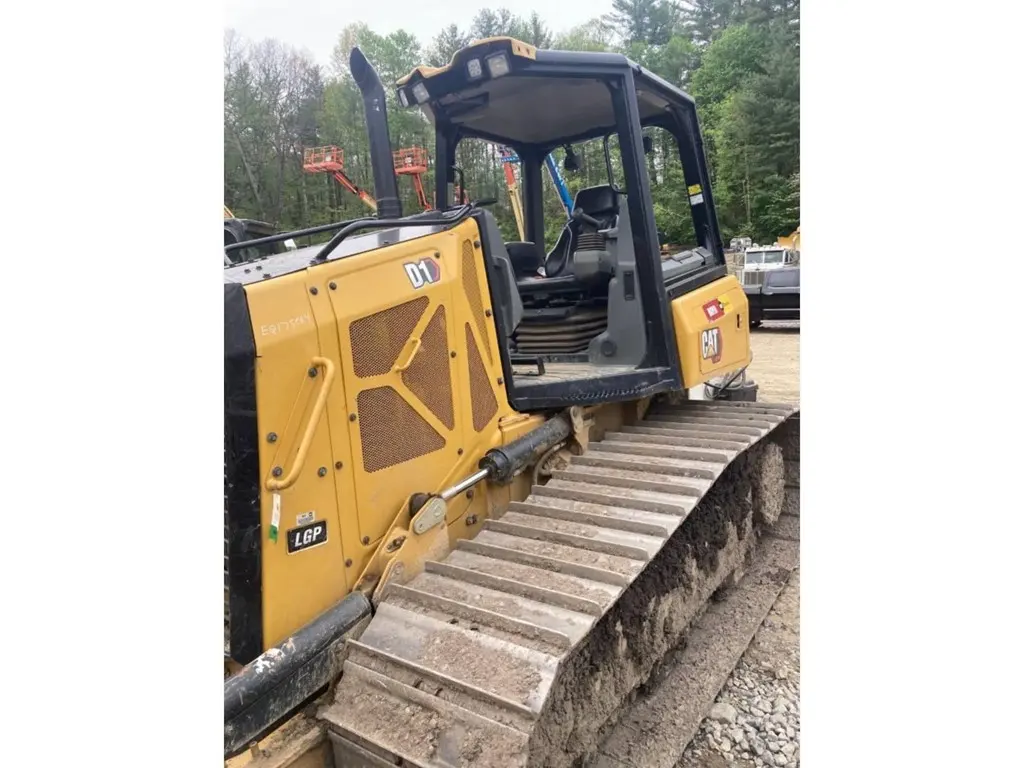 2021 Caterpillar D1 LGP