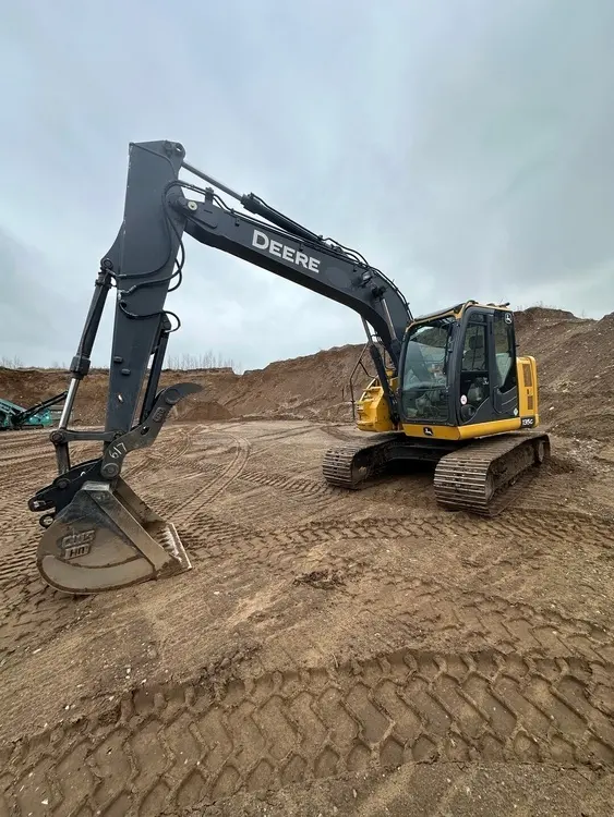 2019 John Deere 135G