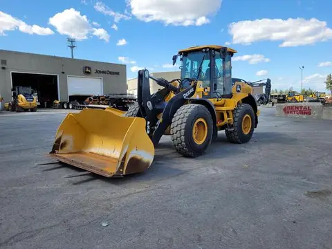 2022 John Deere 544P
