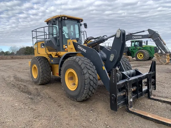 2023 John Deere 724P