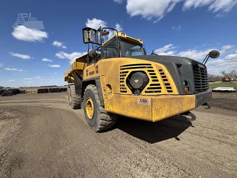 2023 Komatsu HM400-5