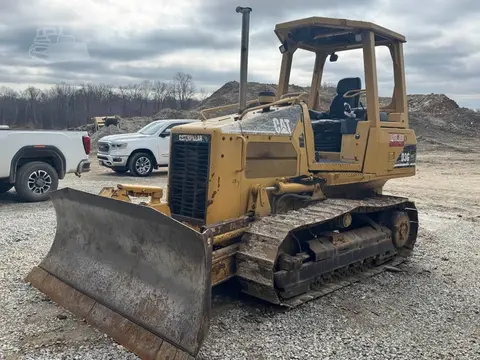 2002 Caterpillar D3G