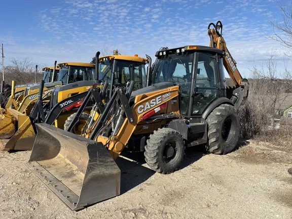 2017 Case 590SN