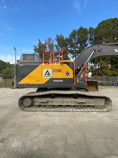 2023 Volvo EC250EL