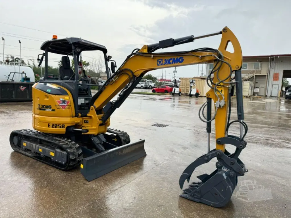 2022 XCMG XE35U