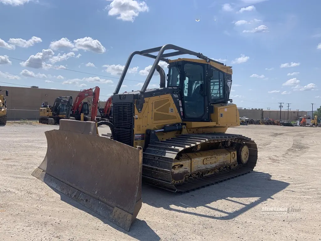 2022 John Deere 750L