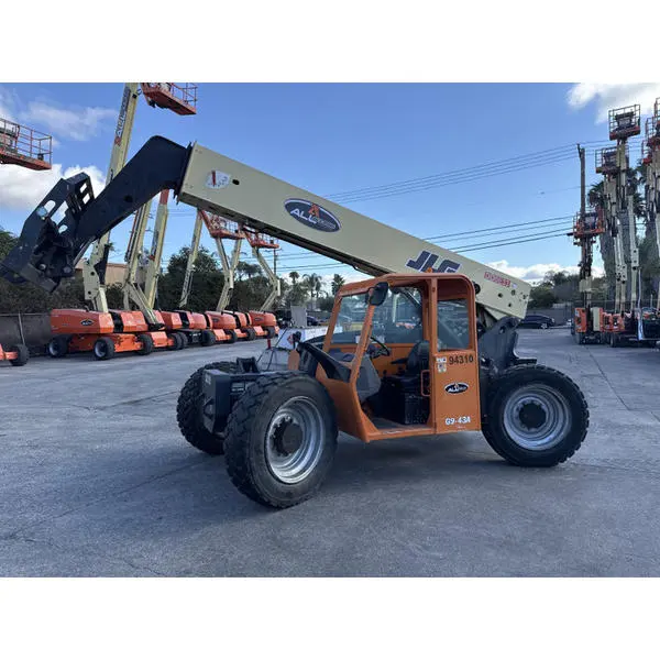 2012 JLG G9-43A
