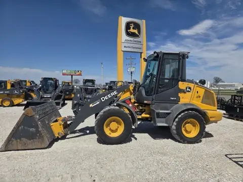 2023 John Deere 324L
