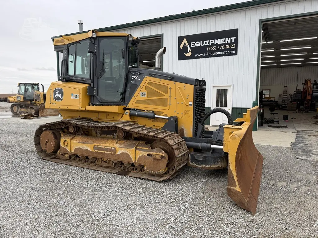 2021 John Deere 750L XLT