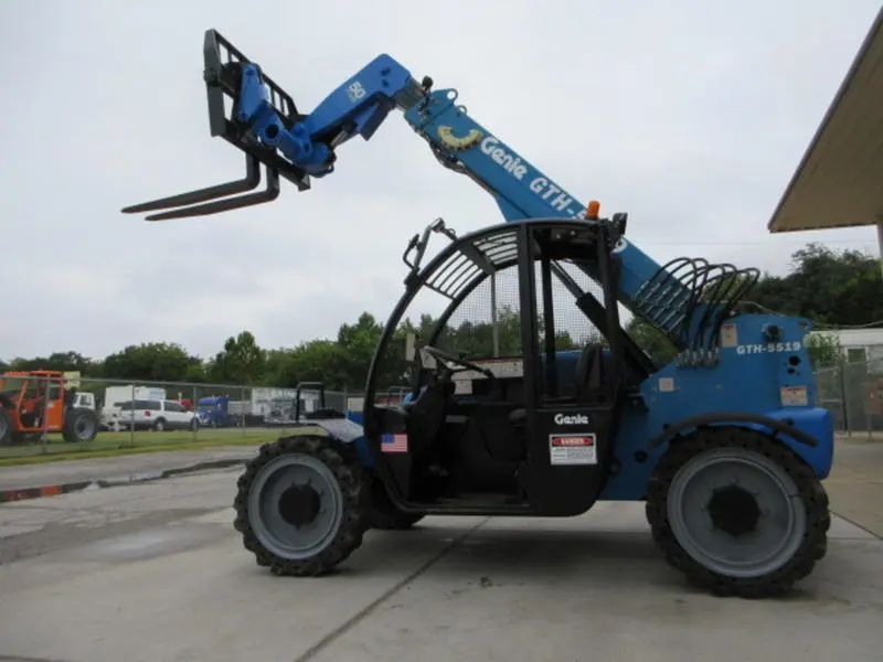 2017 Genie GTH 5519