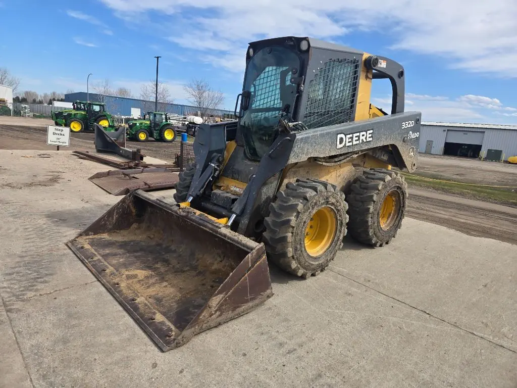 2010 John Deere 332D
