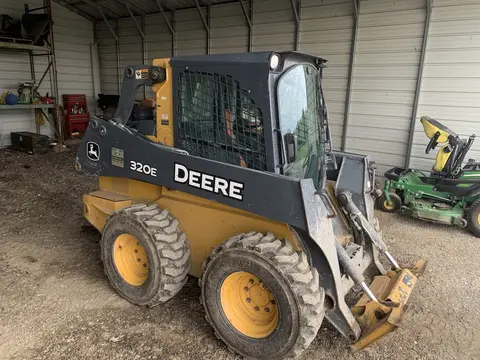 2018 John Deere 320E