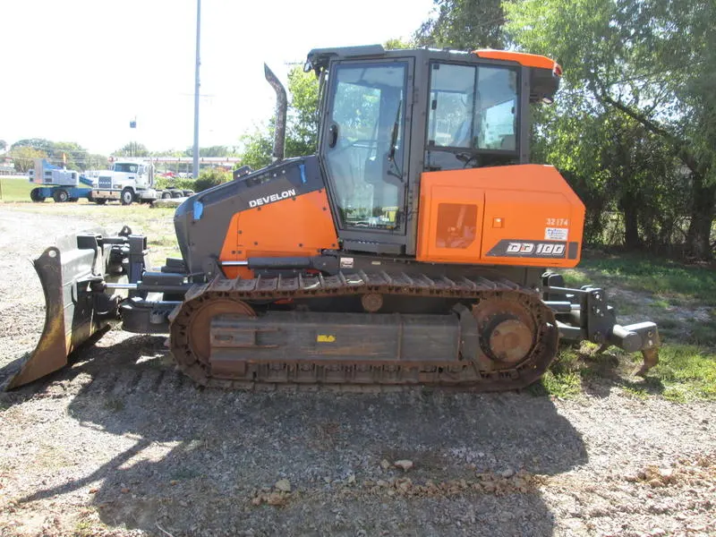 2023 Develon DD100